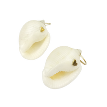Load image into Gallery viewer, White Shell with Quartz Pendant in shell by Christina Puchi