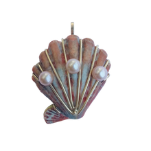 Load image into Gallery viewer, Lions Paw with Pearls in shell by Christina Puchi
