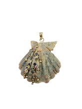 Load image into Gallery viewer, Barnacle Pastel Lion's Paw
