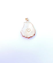 Load image into Gallery viewer, Br496 - Pink Lions Paw
